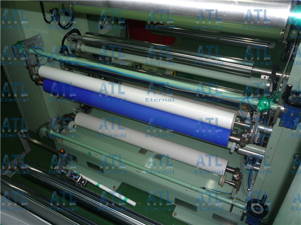 太阳能背板涂布前清洁